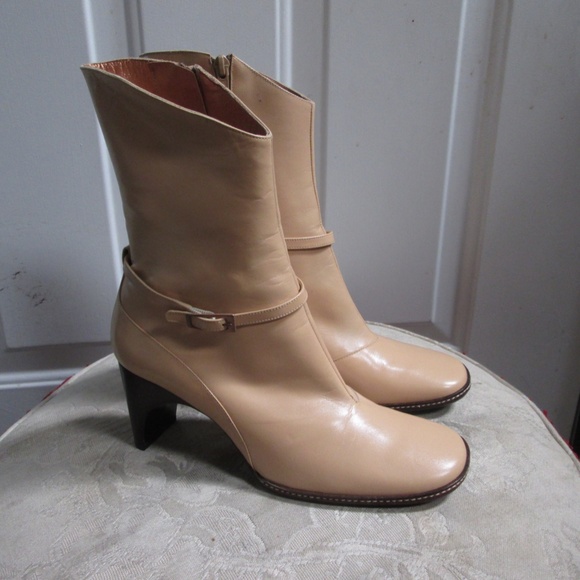 new CJBIS Charles Jourdan women's tan LEATHER above ankle  boots Sz 7.5 - Picture 1 of 16
